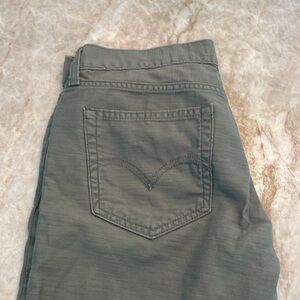 Levi’s women’s Olive Green Casual Pants size 27